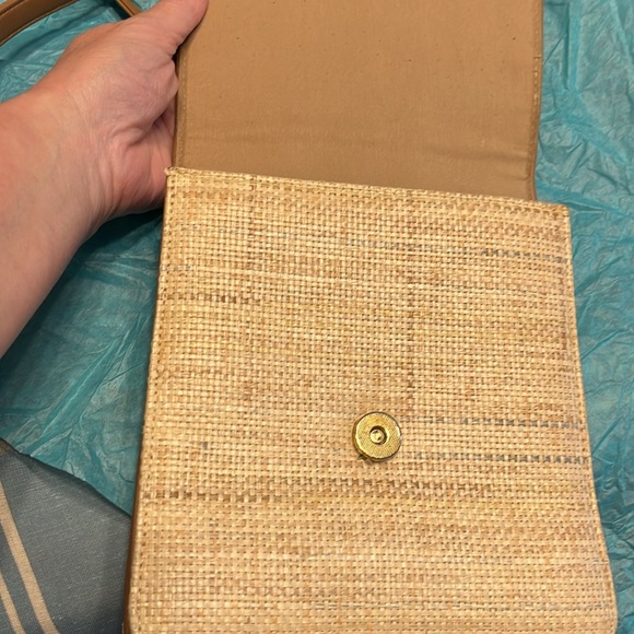 Vintage Etienne Aigner purse - Picture 5 of 12